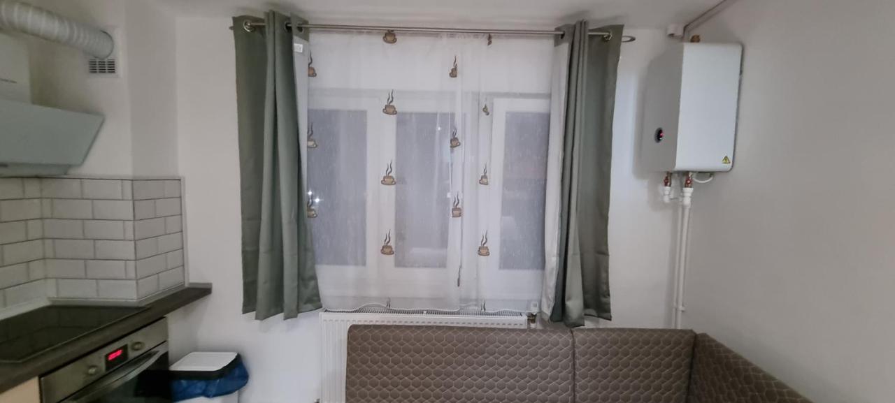 L & L Apartment Deva